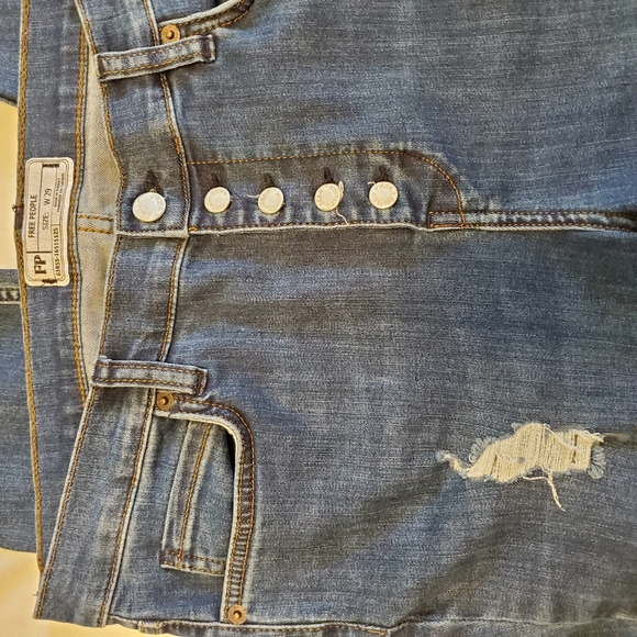 Free People Raegan Distressed Jeans - Picture 5 of 6